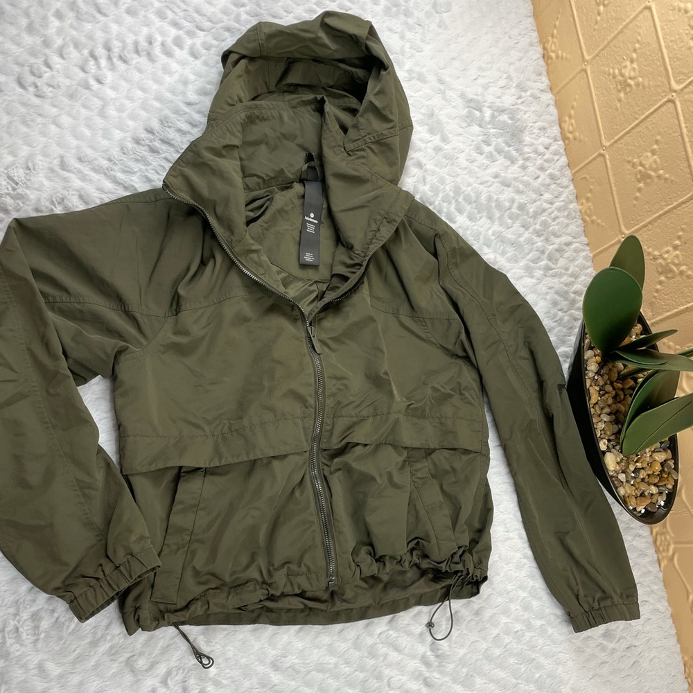 Lululemon Effortless Jacket size 4